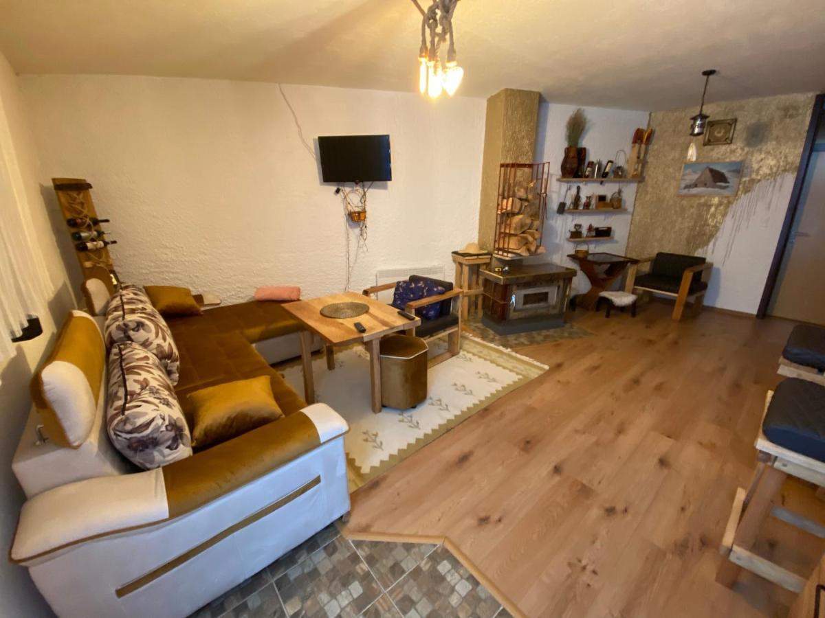 Alexandrea Apartment